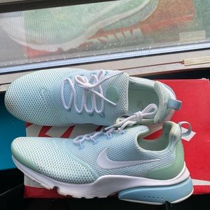 Women’s Nike Presto Fly